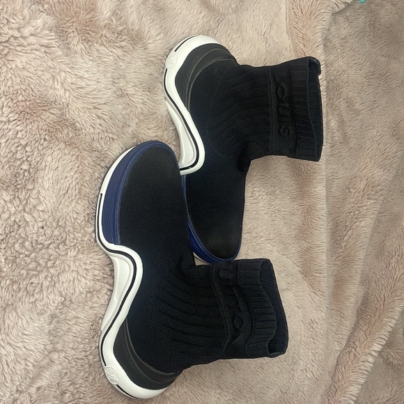 LV run sneaker boot - Picture 2 of 4